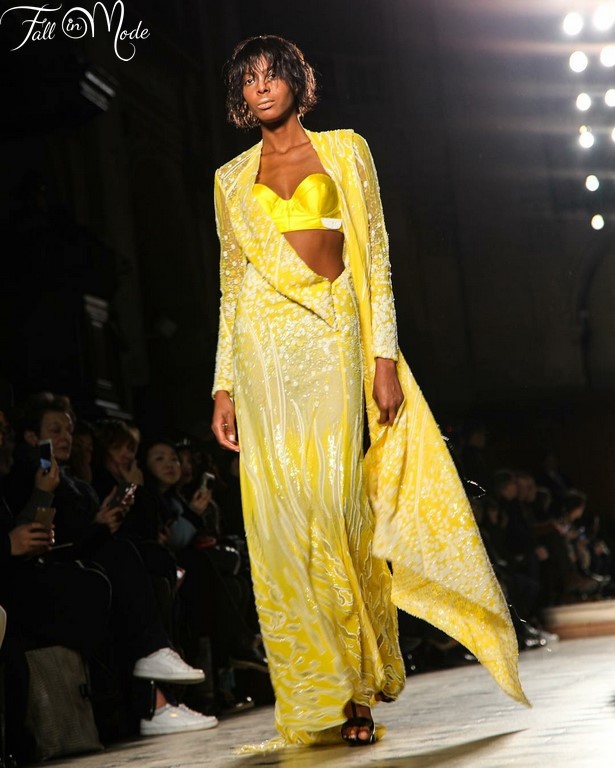 Aissata Dia fait sensation à la Paris Fashion Week SS17