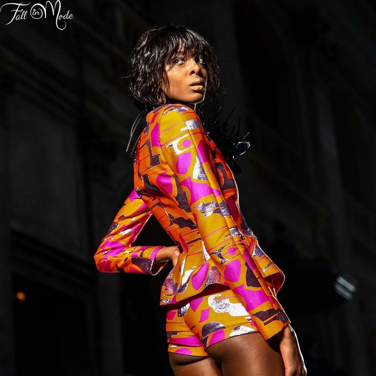 Aissata Dia fait sensation à la Paris Fashion Week SS17
