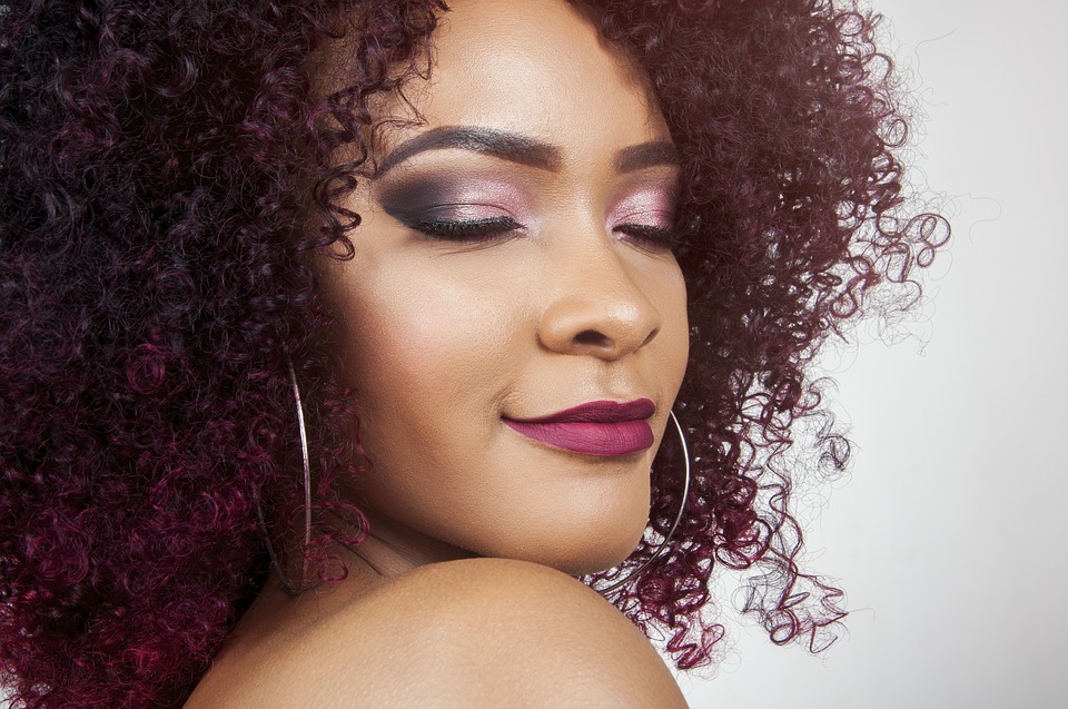 5 astuces maquillage que vous devrez absolument connaître